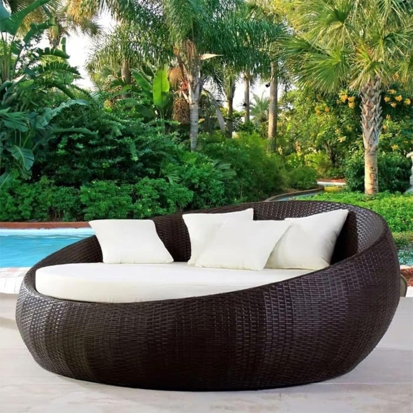 Outdoor Double Seater Rattan Canopy Daybed — 2-Person Garden Daybed